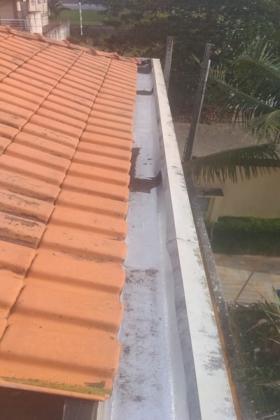 Instalalação de manta térmica em telhado
