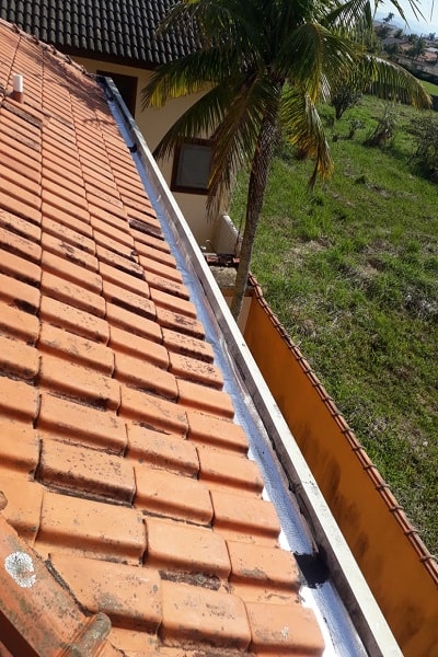 Instalalação de manta térmica em telhado