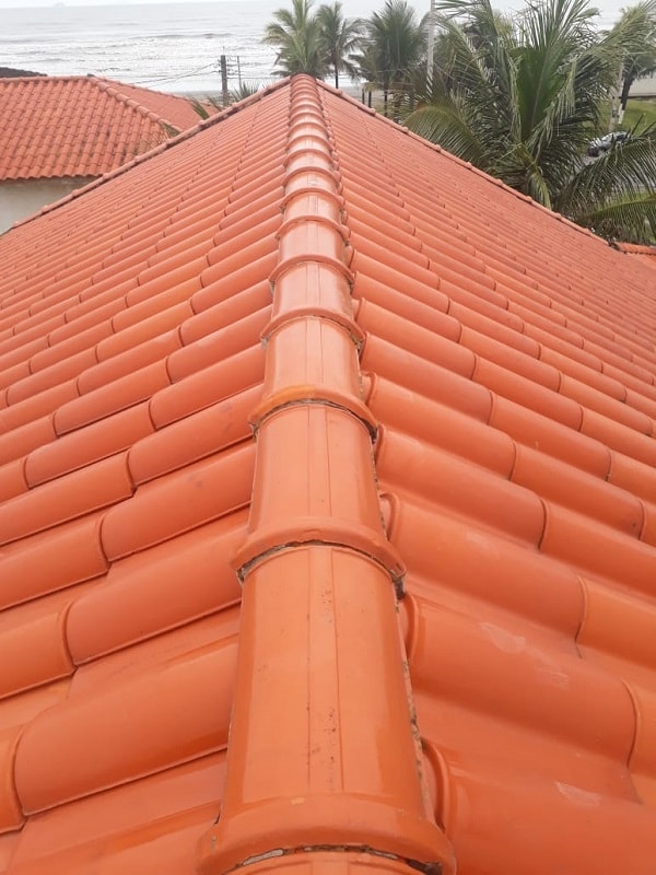 Instalalação de manta térmica em telhado